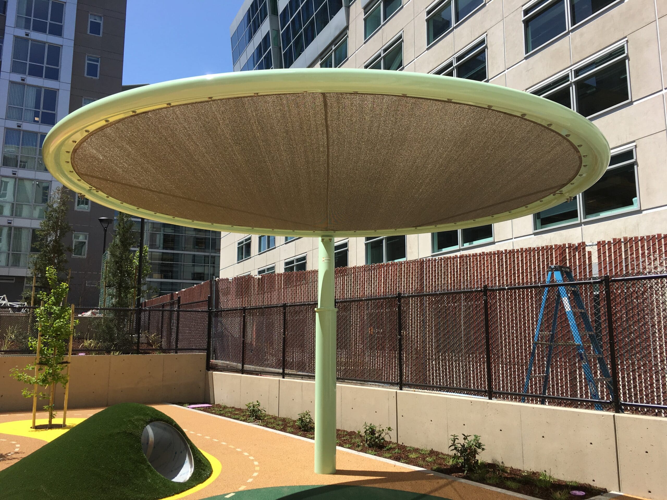 round usa shade structure